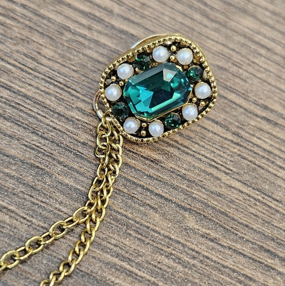 NEW Gold & Green Bee Chain Brooch - Picture 3 of 8